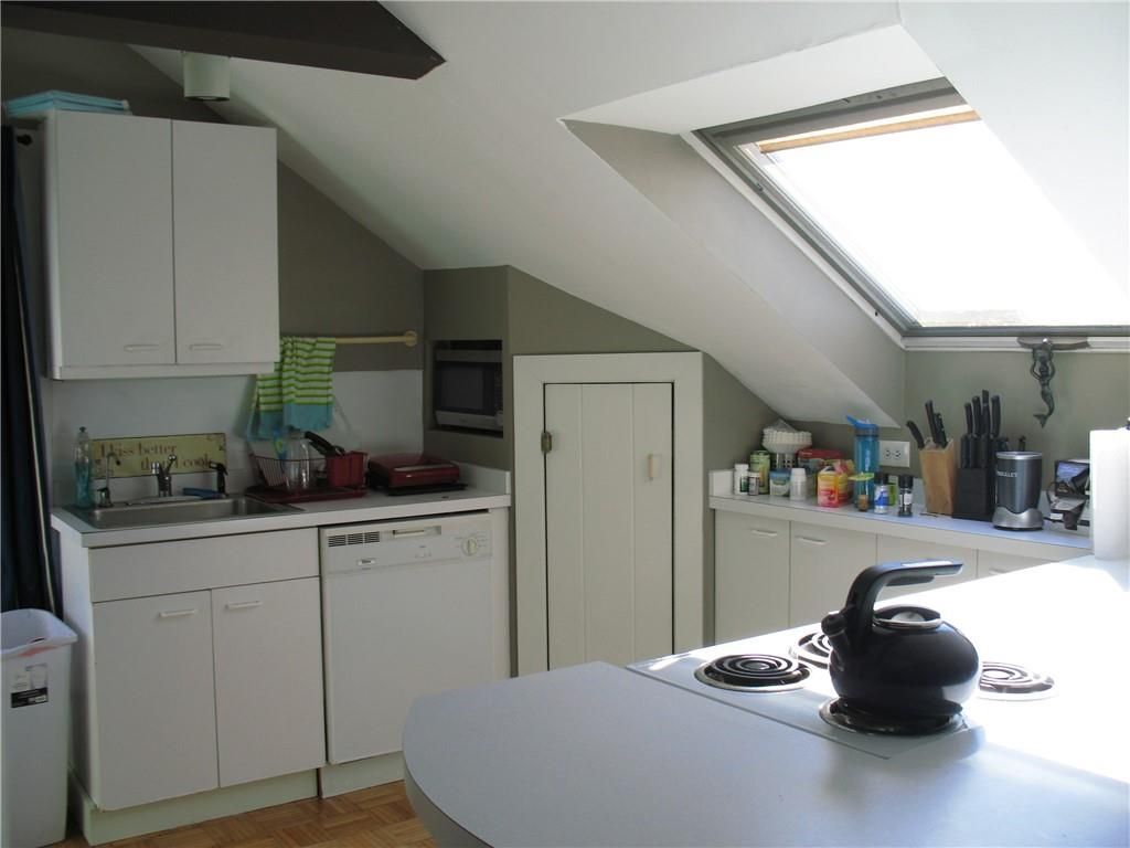 Building Photo - 15 Webster St