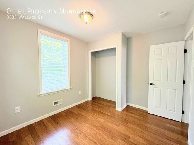 Building Photo - 3633 Wallace St