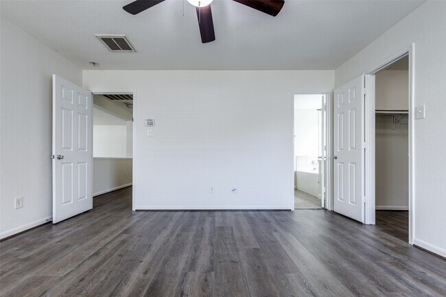Building Photo - 29519 Legends Bluff Dr