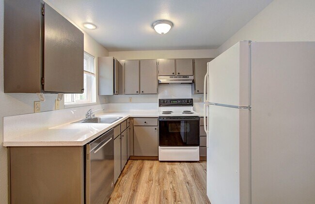 Building Photo - Heigh 710-712