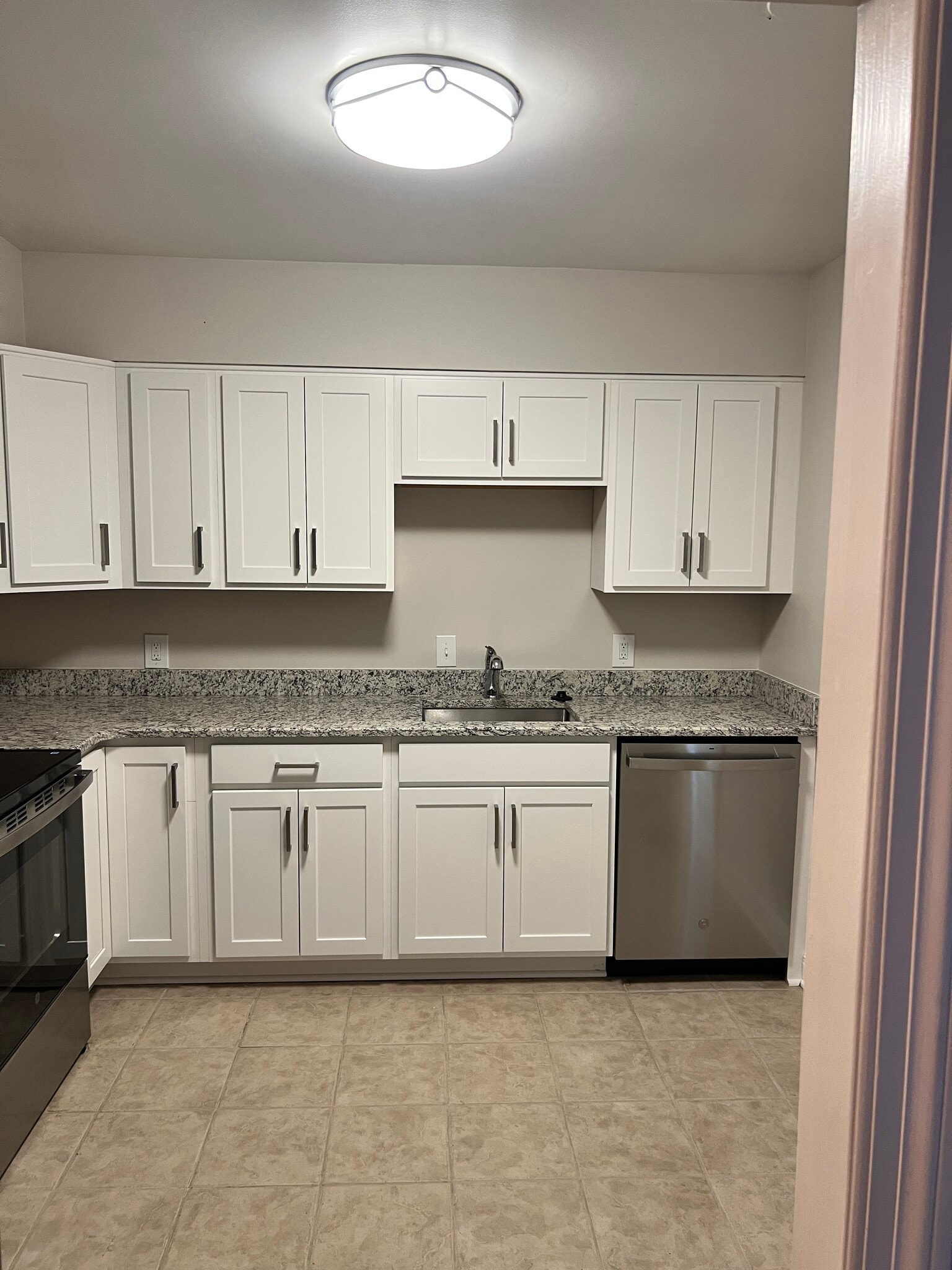 Renovated kitchen - 4820 Hampden Ln