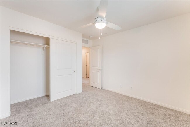 Building Photo - 5672 Sapphire Shine Ave