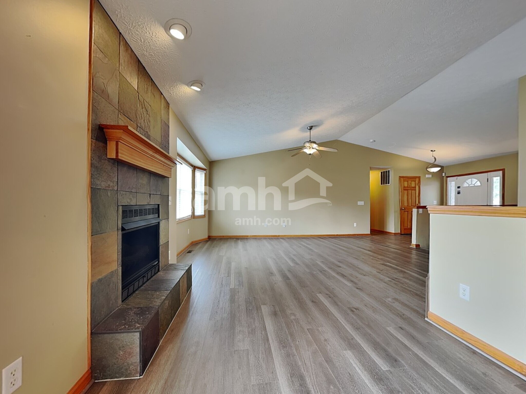 Building Photo - 715 Justin Ct
