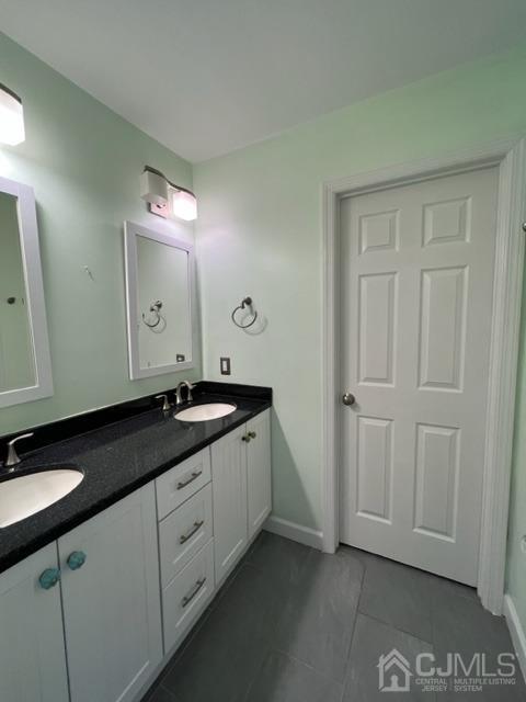 Building Photo - 32 Marion Dr