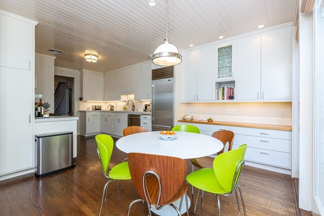 Building Photo - HUGE 5+BR/4.5BA Four Story Presidio Hts./ Laurel Village Home! Garage! Flat Yard!  PROGRESSIVE