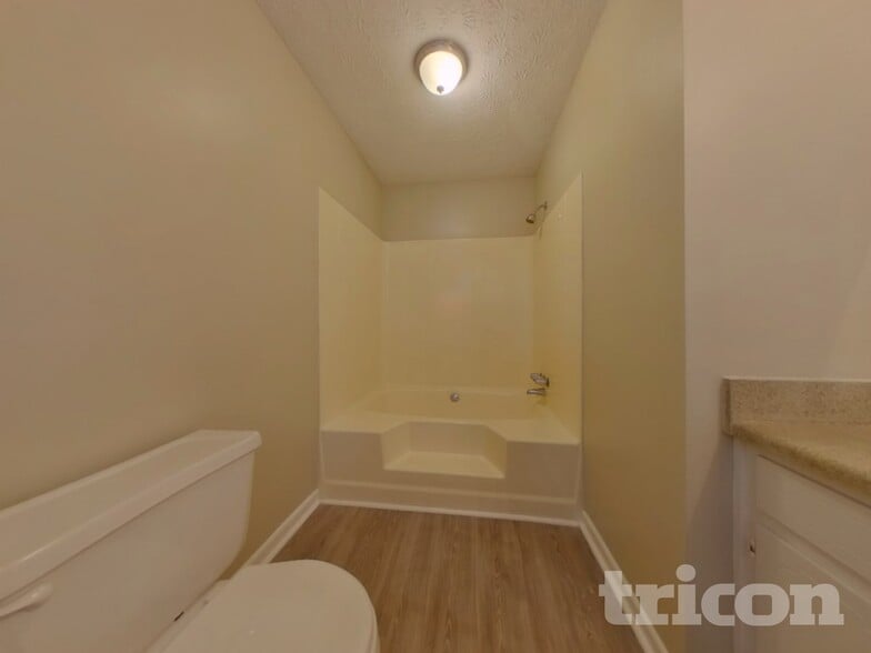 Building Photo - 35 Quail Ct