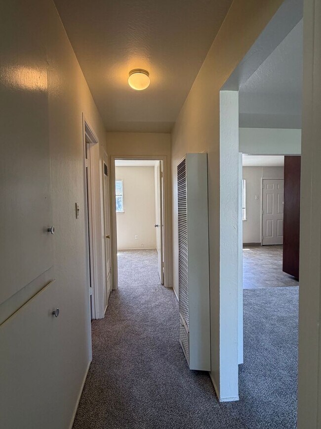 Building Photo - 2832 Sweet Way