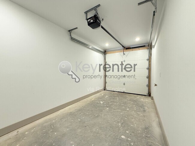 Building Photo - 1072 Amelia Ct