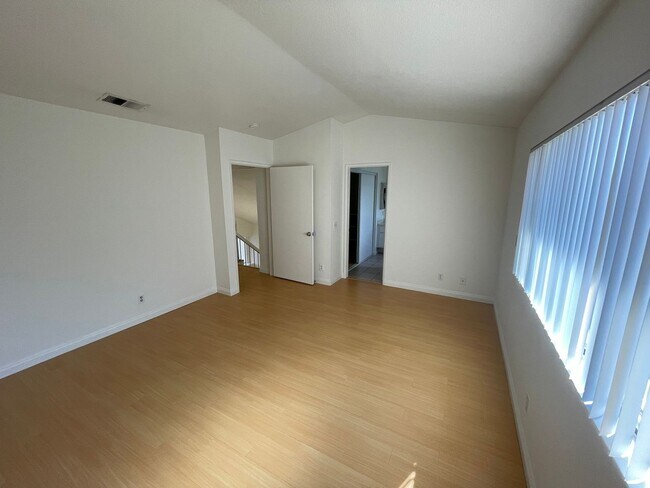 Building Photo - 24399 Fiji Dr