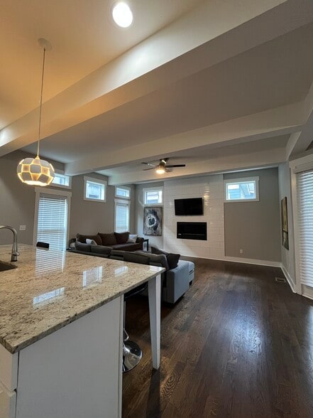 Building Photo - 1213A Tremont Ave