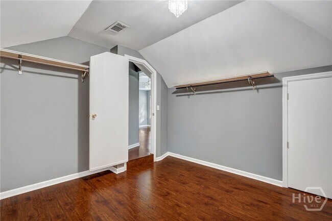 Building Photo - 41 Jerico Trl