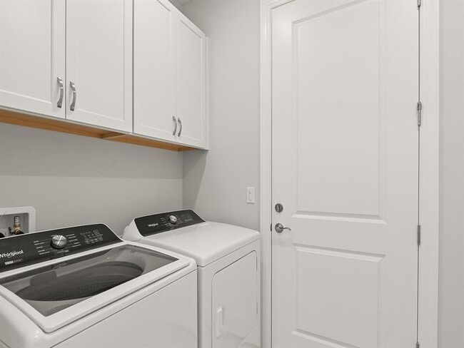 Building Photo - 4501 Nautilus Cir