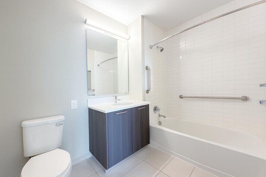 Building Photo - 1524 Sheepshead Bay Rd