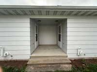 Building Photo - 207-211 Maple Street