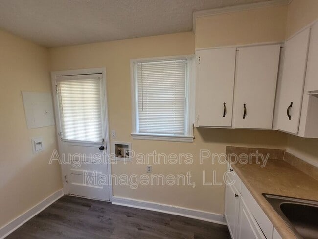 Building Photo - 1223 Radiance Dr