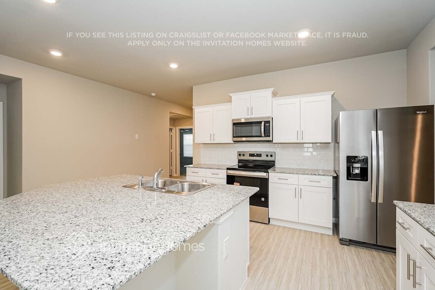 Building Photo - 437 Kaufman Dr