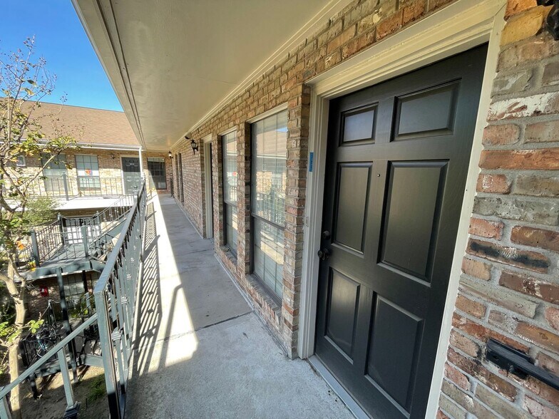 Building Photo - 2801 Rio Grande