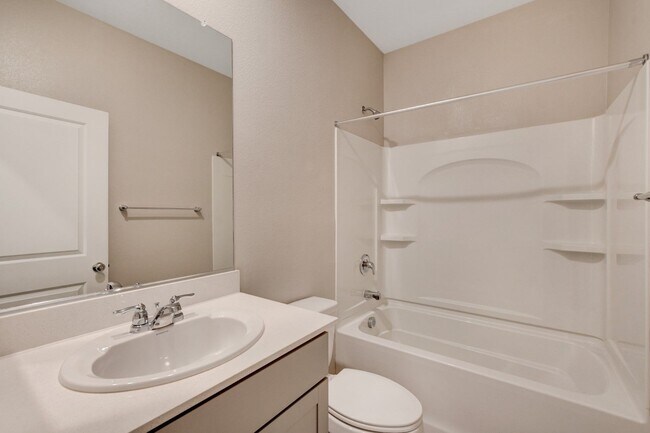 Building Photo - Gorgeous 4 Bedroom, 2 Story Home in SW/Mou...