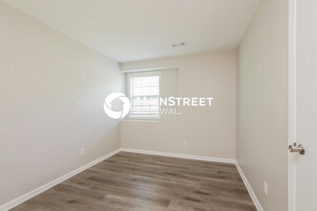 Building Photo - 3 Bedroom Pet-Friendly Home in CHARLOTTE, ...