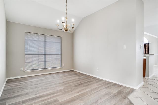 Building Photo - 10810 Camelot Dr