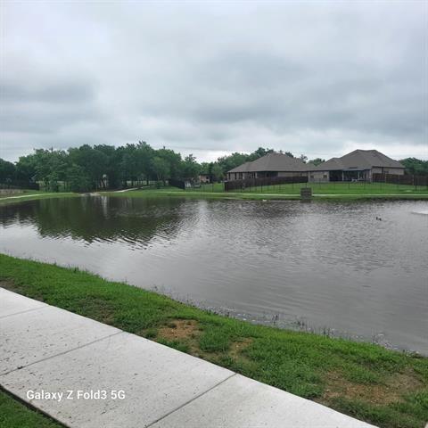 Building Photo - 327 Sweetspire Dr