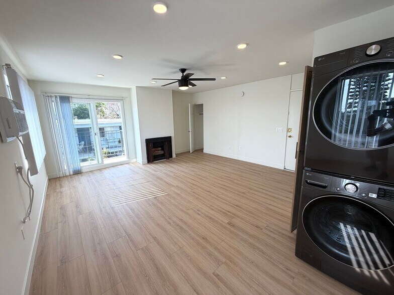 Building Photo - 3432-3434 S Centinela Ave