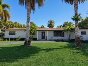 Building Photo - 13451 SW 74th Ave