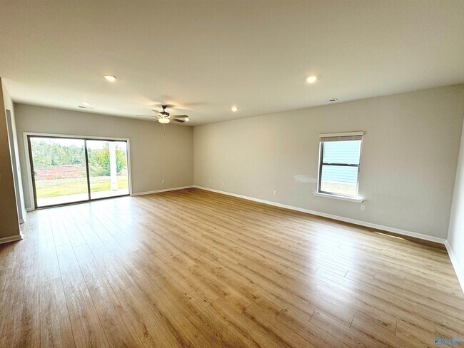 Building Photo - 25345 Evanford Dr