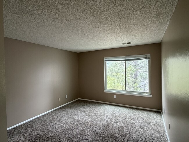 Building Photo - 3624 Iguana Dr