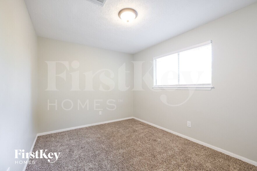 Building Photo - 22826 Provincial Blvd