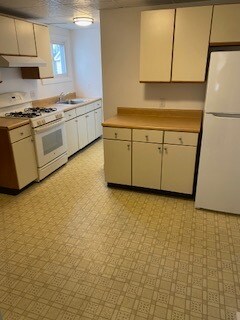 Building Photo - 59 Lynnfield St