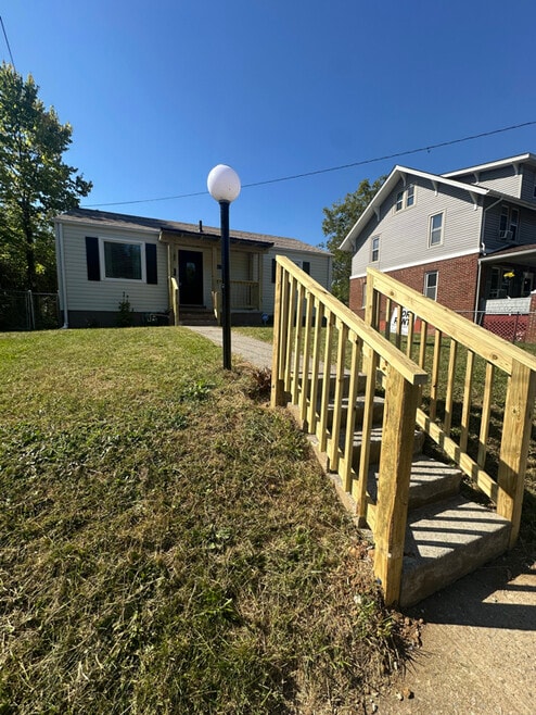 Building Photo - 1218 Grayson Ave NW
