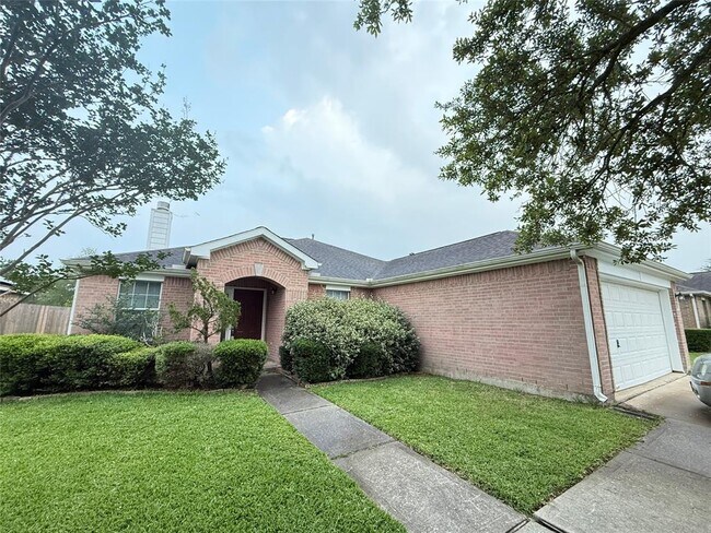 Building Photo - 522 Cedar Branch Dr