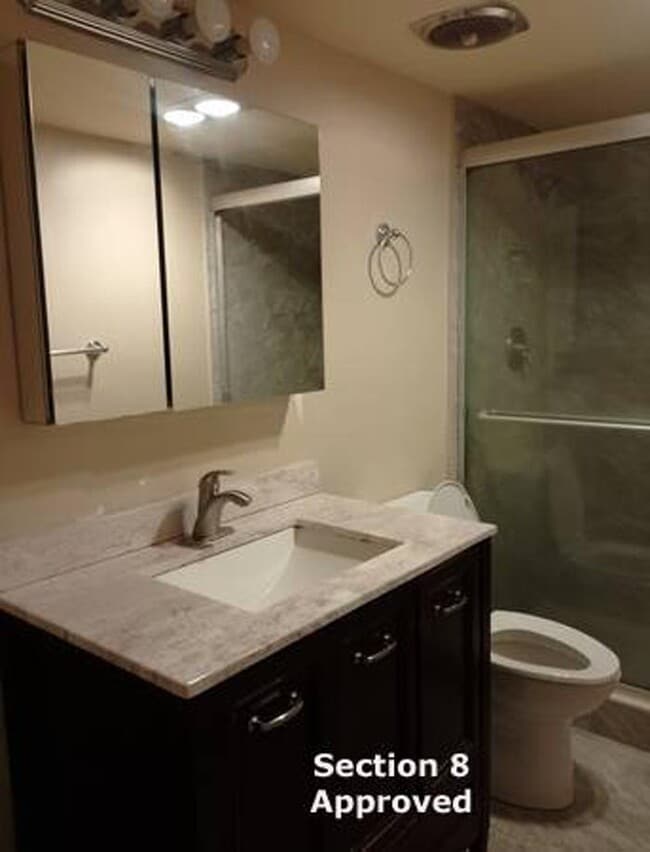 Building Photo - 1300 NE 191st St