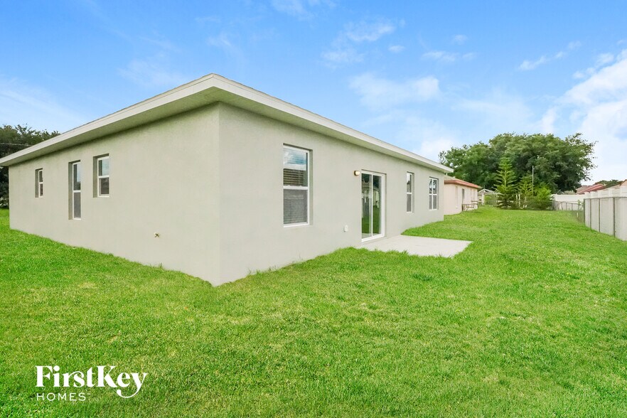 Building Photo - 702 Caribou Dr