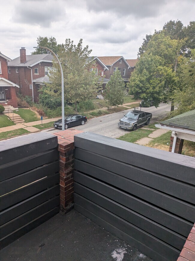 Building Photo - 4825 Farlin Ave
