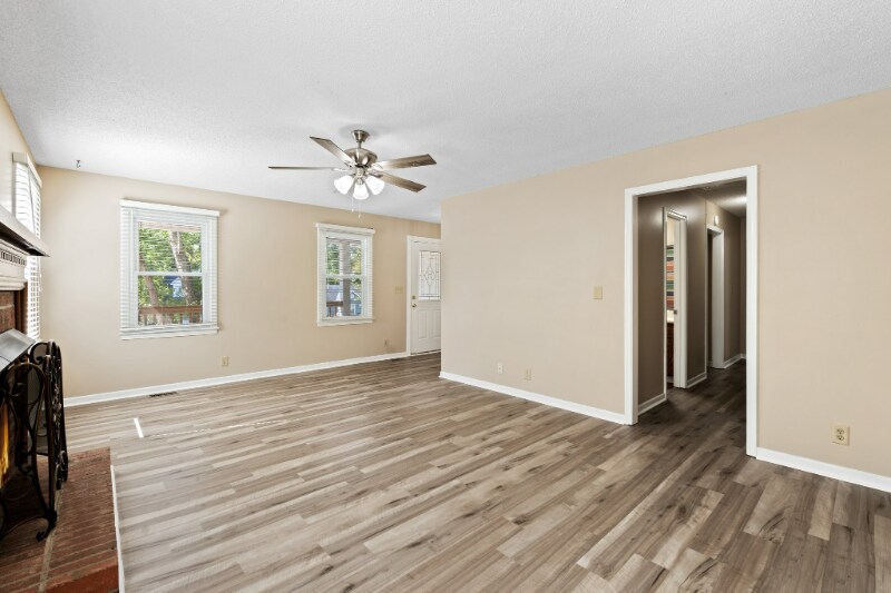 Building Photo - 111 Rose Ann Ct