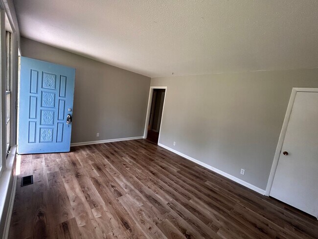 Building Photo - 4802 Bluehaven Dr NW