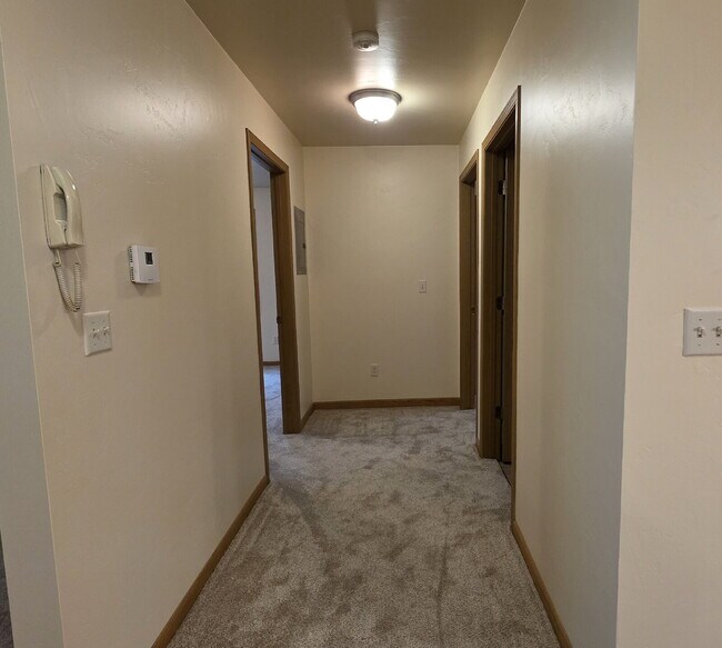 Building Photo - Charming 2 Bedroom  in the Heart of Black ...