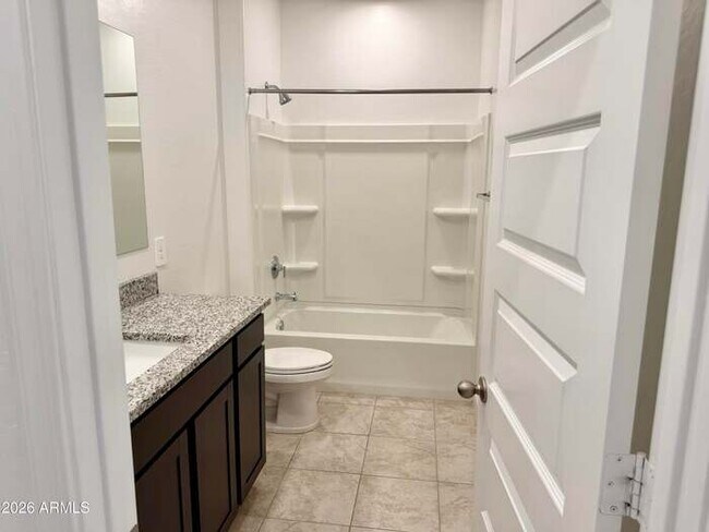 Building Photo - Beautiful 3-bedroom, 2-bath home in Entrada Del Oro (Newer DR Horton Home)!