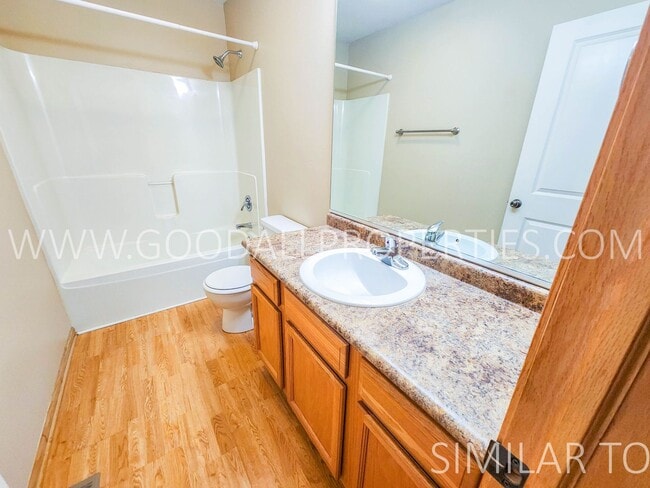 Building Photo - 2-Bedroom, 2-Bath Townhome in Ankeny with Attached 2-Car Garage
