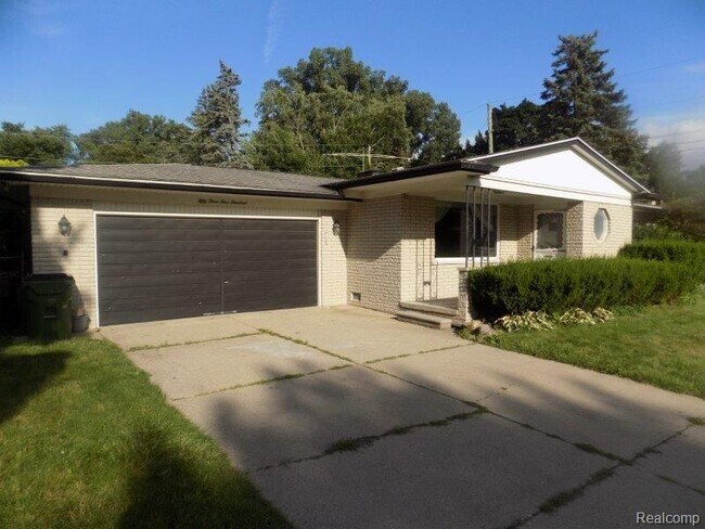 Primary Photo - 53400 Tundra Dr