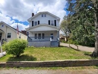 Building Photo - 3 Bedroom - Castle Shannon