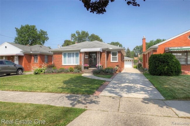 Building Photo - 8126 Dale St