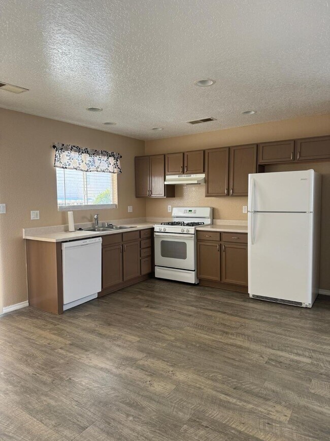 Building Photo - 10920 Tomatillo Ln SE