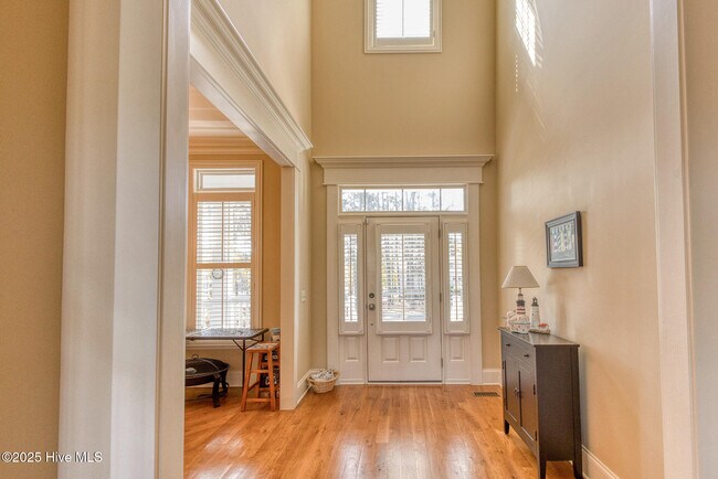 Building Photo - 2686 Medina Ct