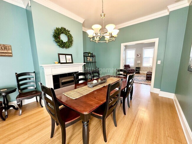 Building Photo - 138 Pius St