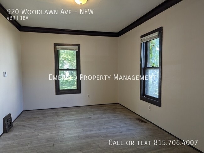 Building Photo - 920 Woodlawn Ave