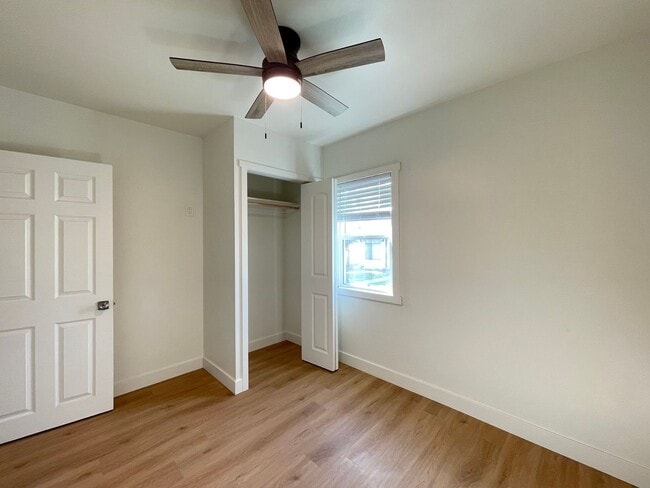 Building Photo - G22500E