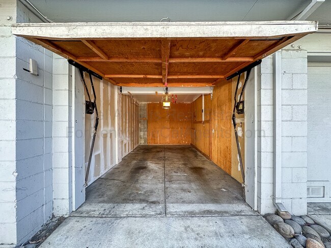 Building Photo - 29621 Red Oak Ct
